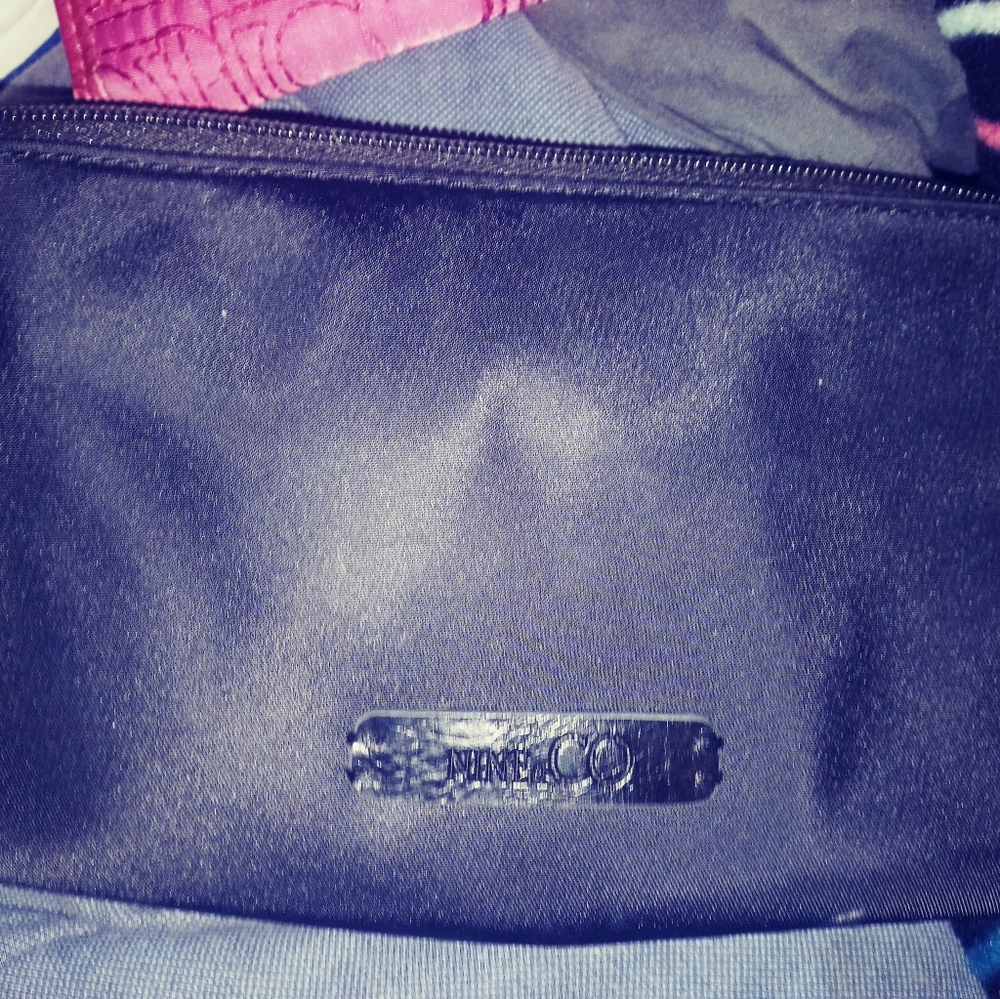 Nine and co hand bag